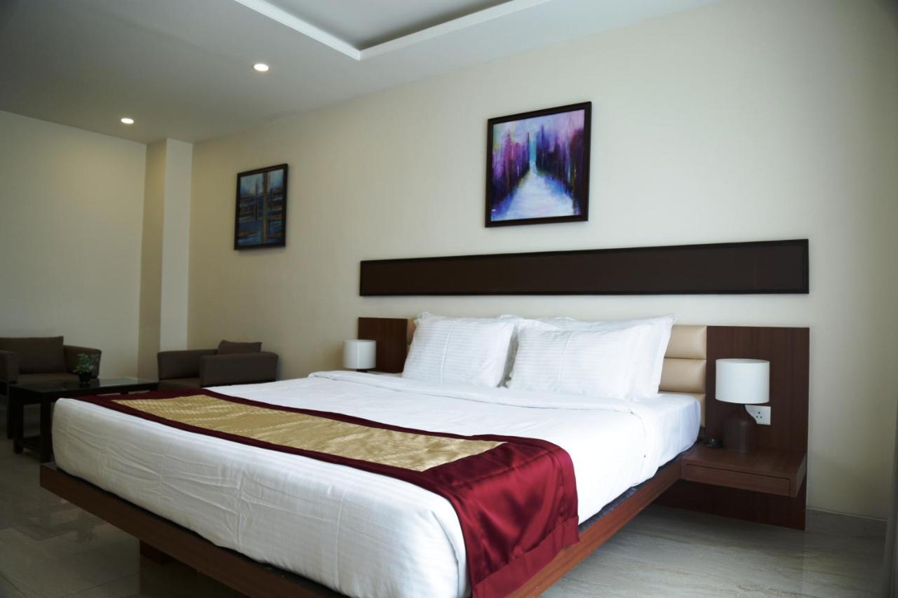 Hotel Prism - A Boutique Hotel Jorhāt Esterno foto