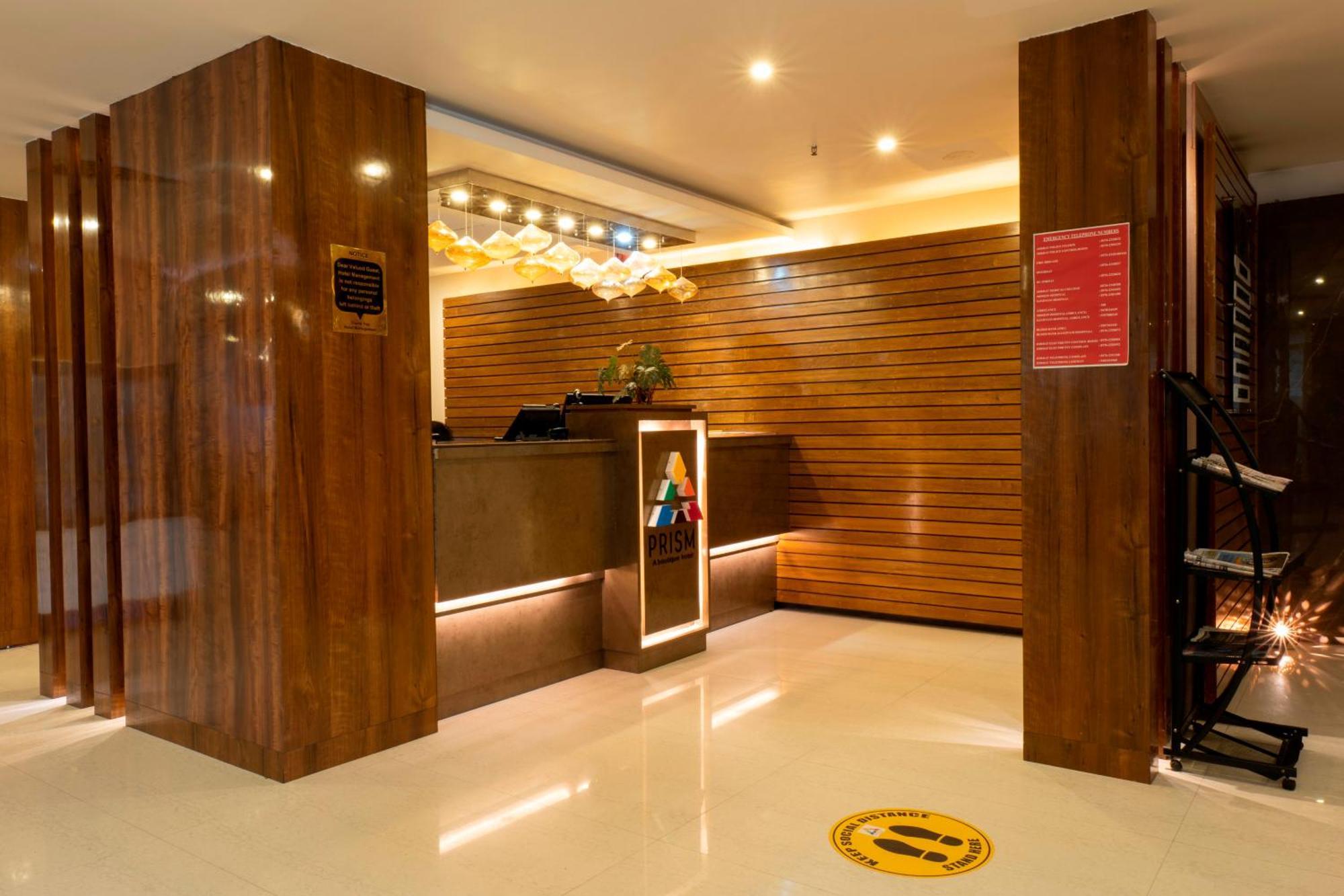 Hotel Prism - A Boutique Hotel Jorhāt Esterno foto